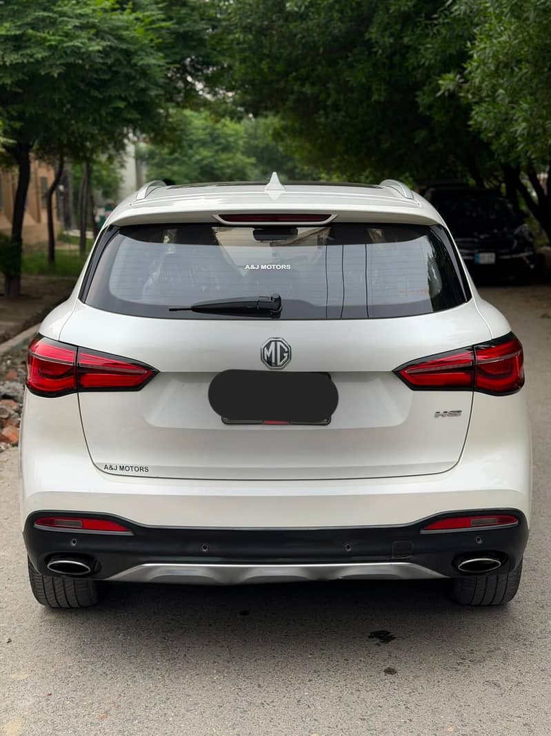MG HS 2021 1