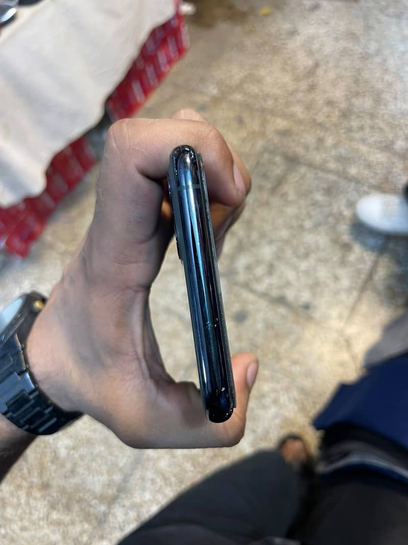 Apple iPhone 11 Pro Max bypass 4