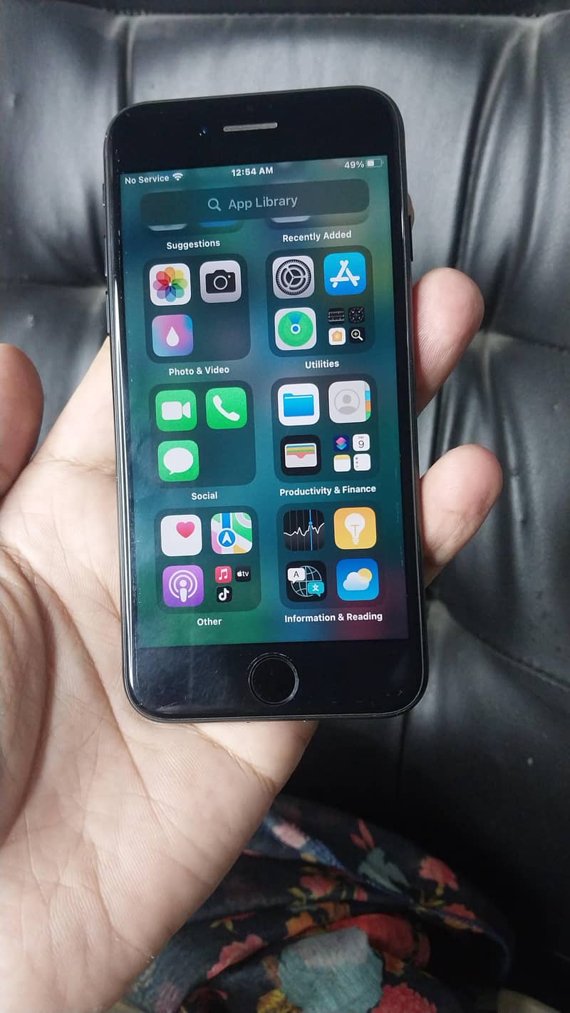 iPhone 7 3