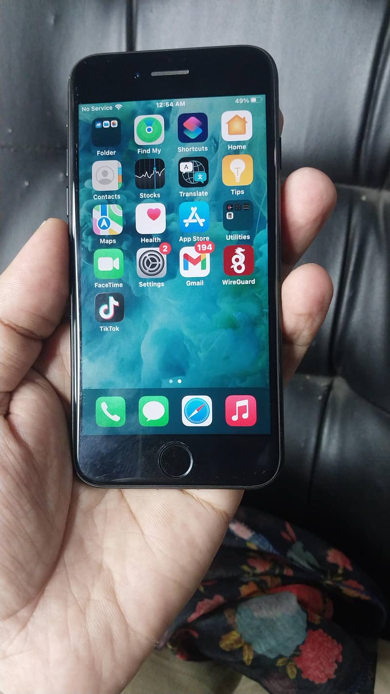 iPhone 7 4