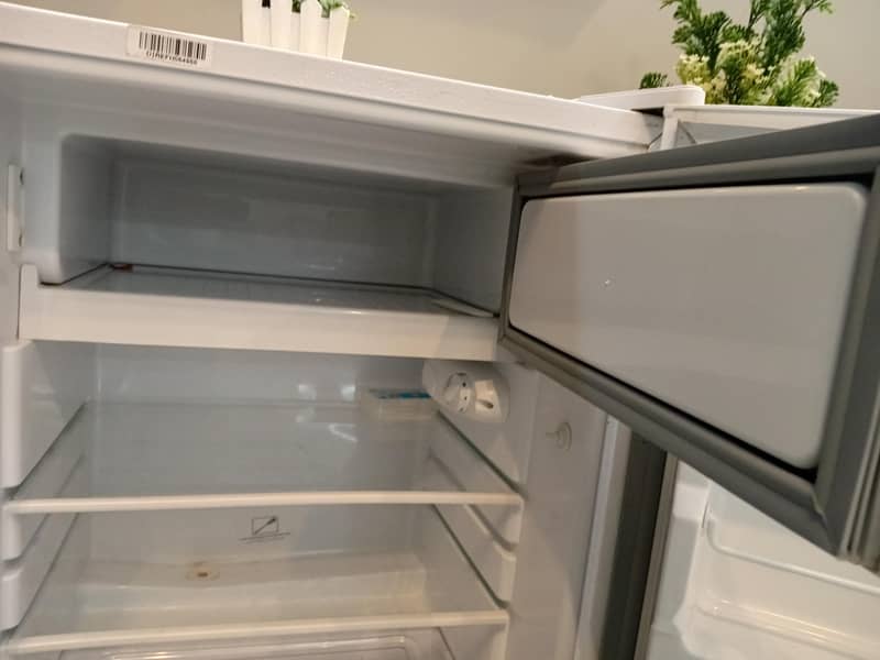 Dawlance mini room fridge 2