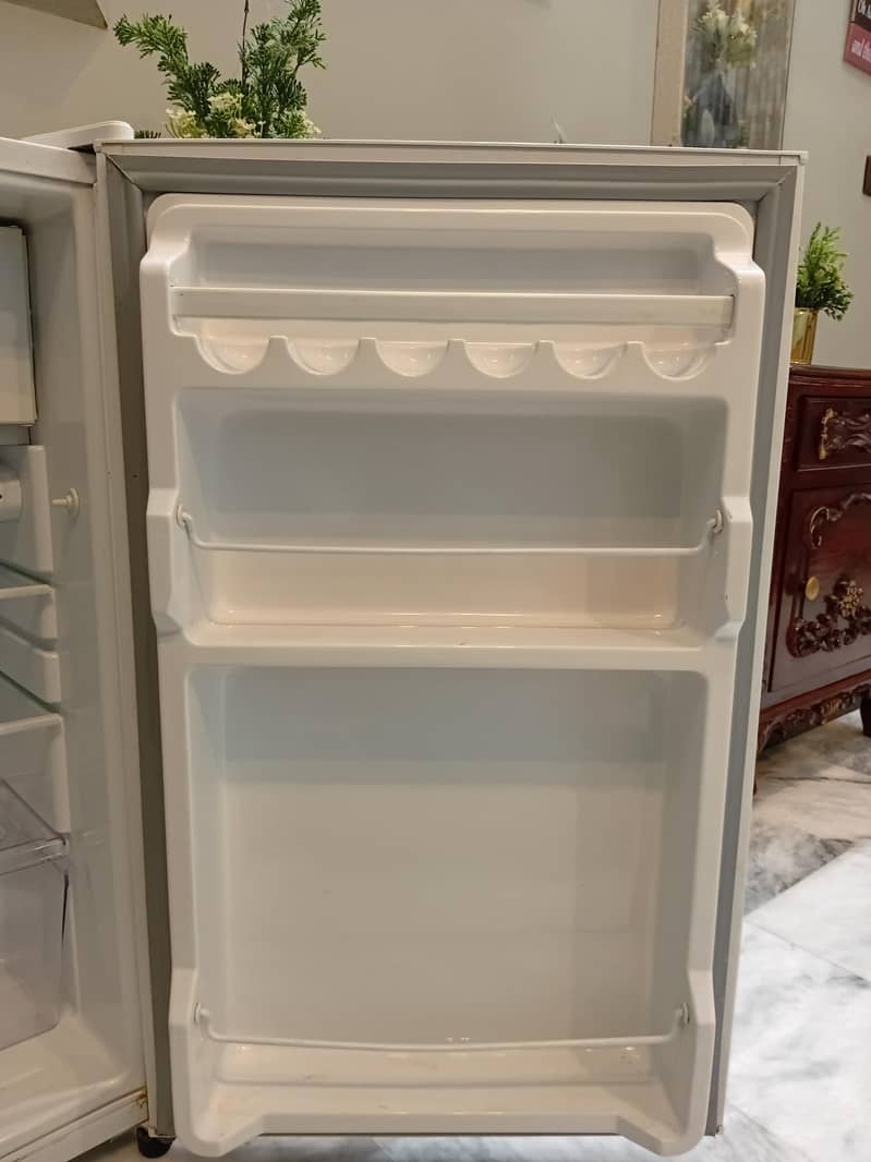 Dawlance mini room fridge 1