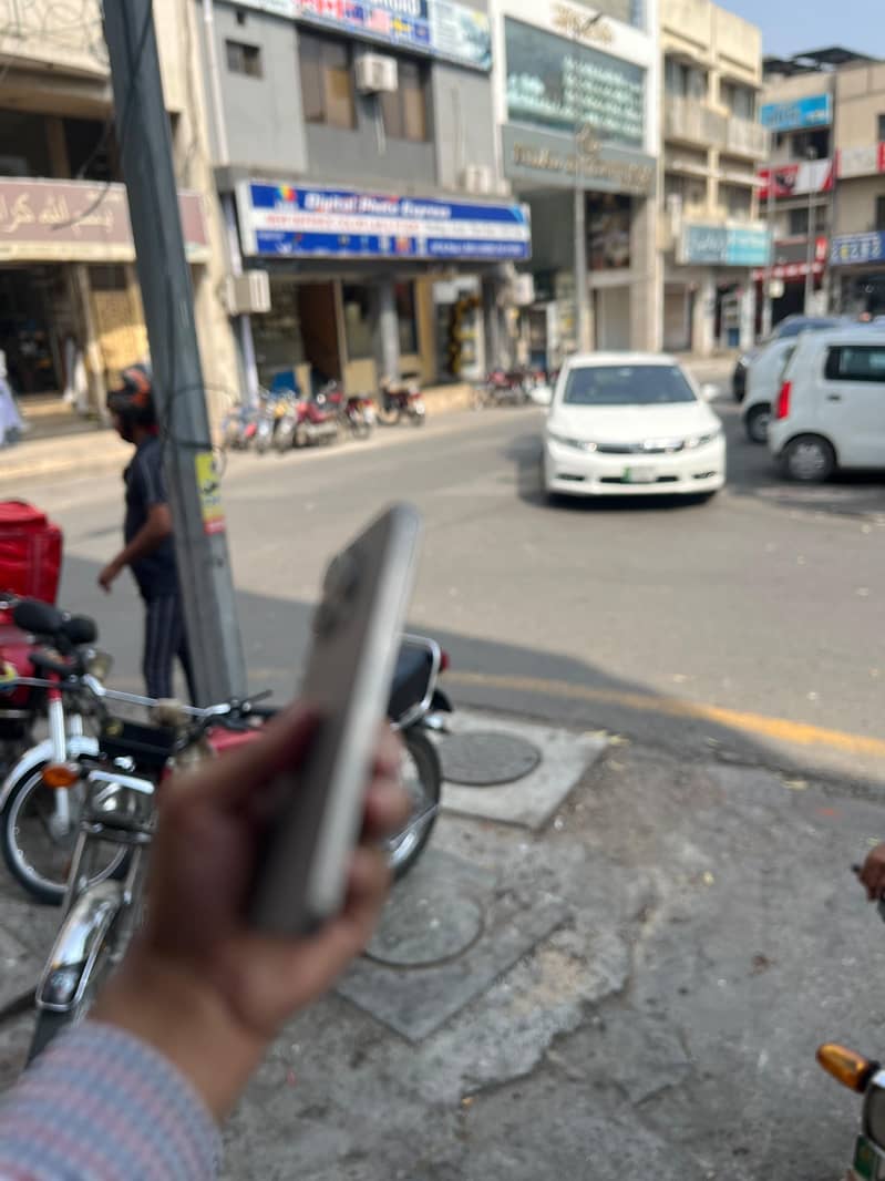 Apple iPhone 15 Pro Max 8