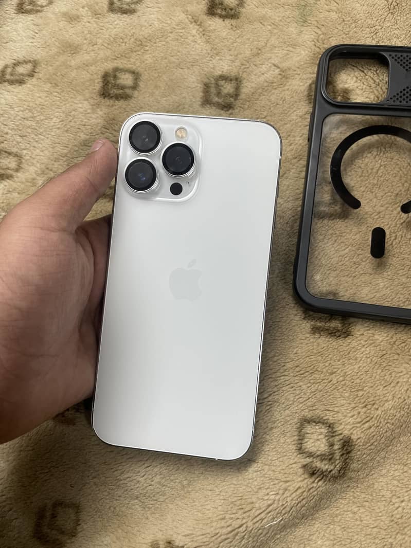 Apple iPhone 13 Pro Max 5