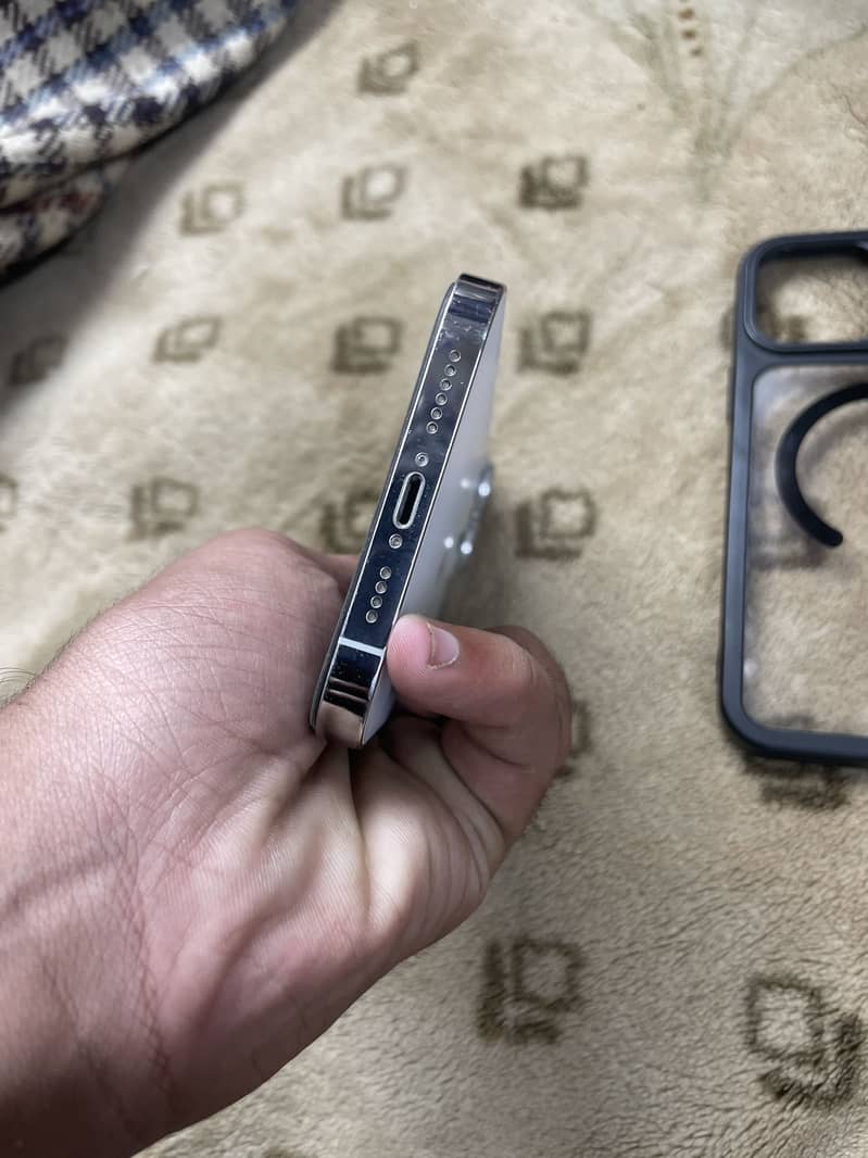 Apple iPhone 13 Pro Max 7