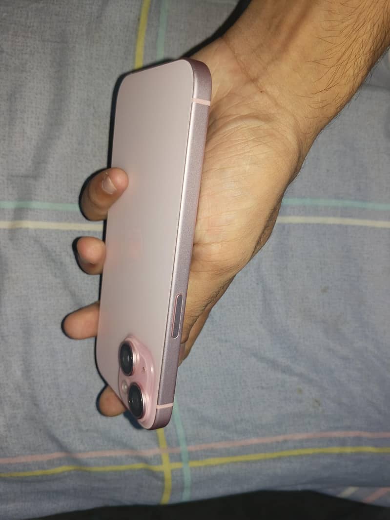 Apple iPhone 15 5