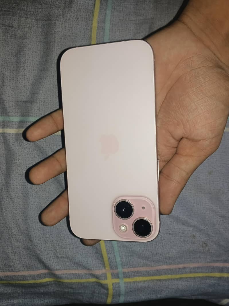 Apple iPhone 15 6