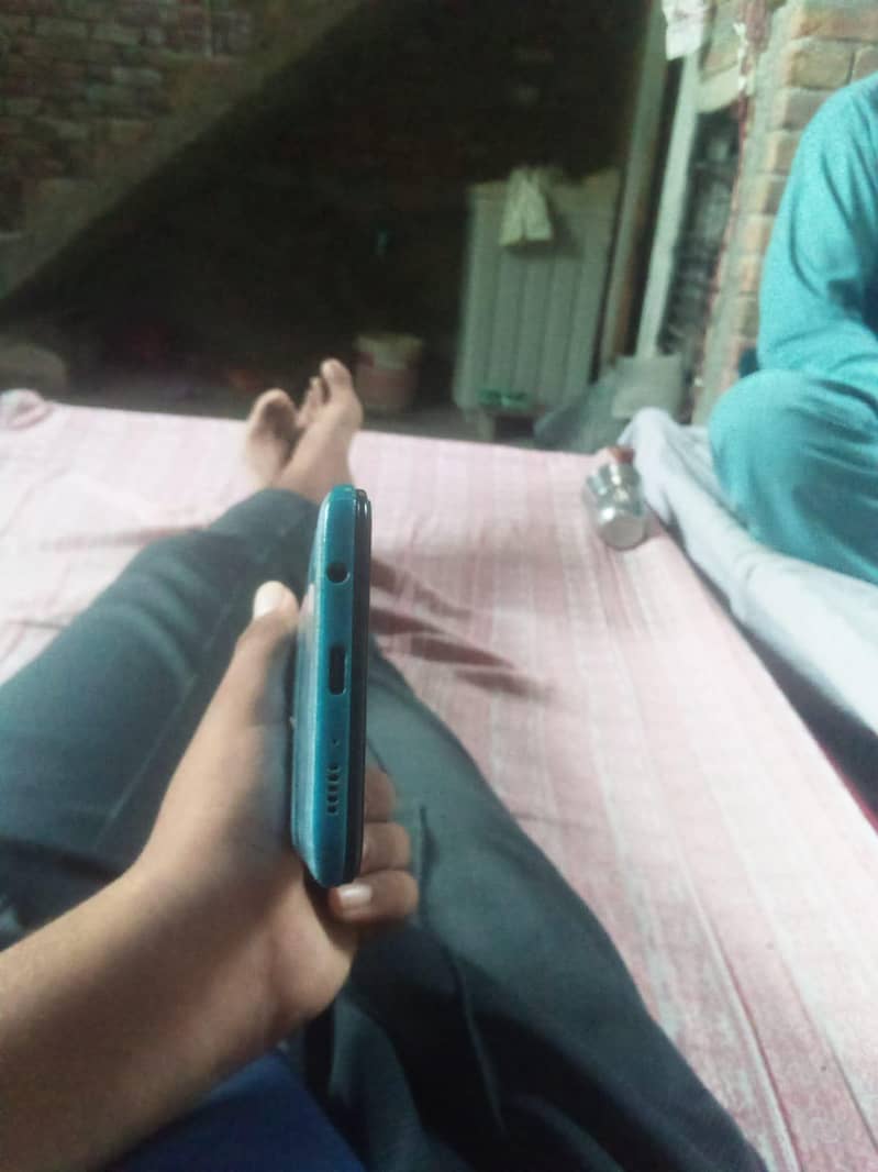 Samsung Mobile A30 0