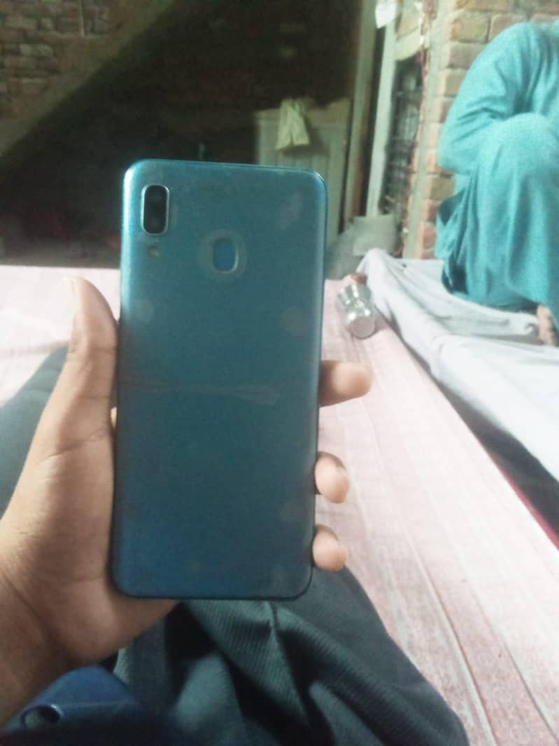 Samsung Mobile A30 2