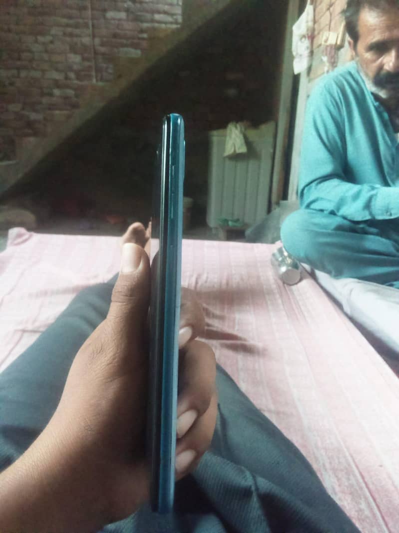Samsung Mobile A30 3