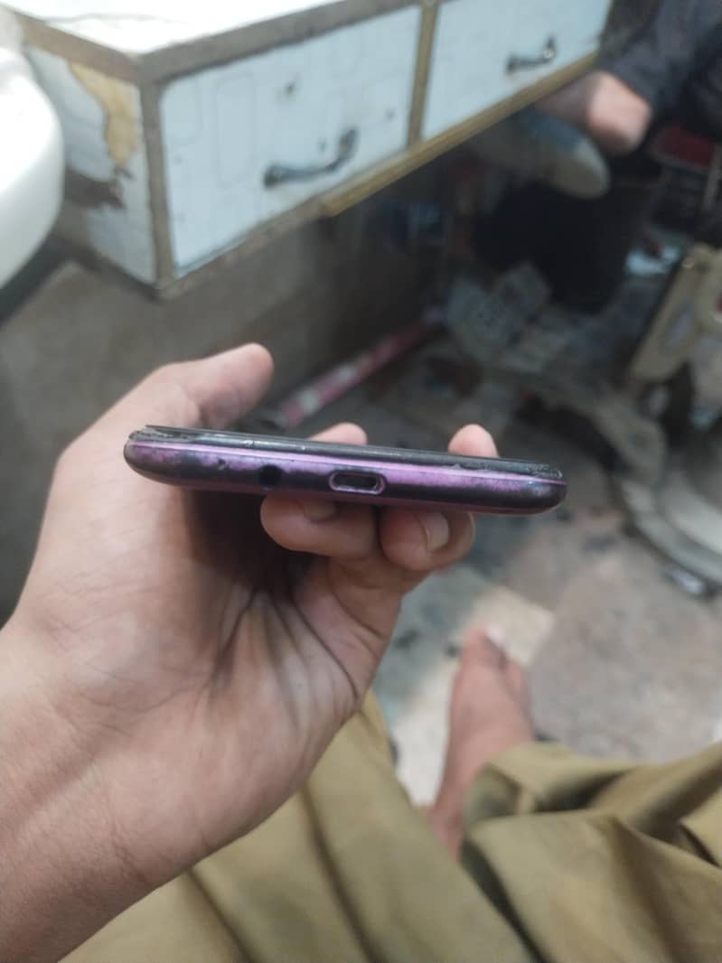 Tecno Spark 4 Lite 3