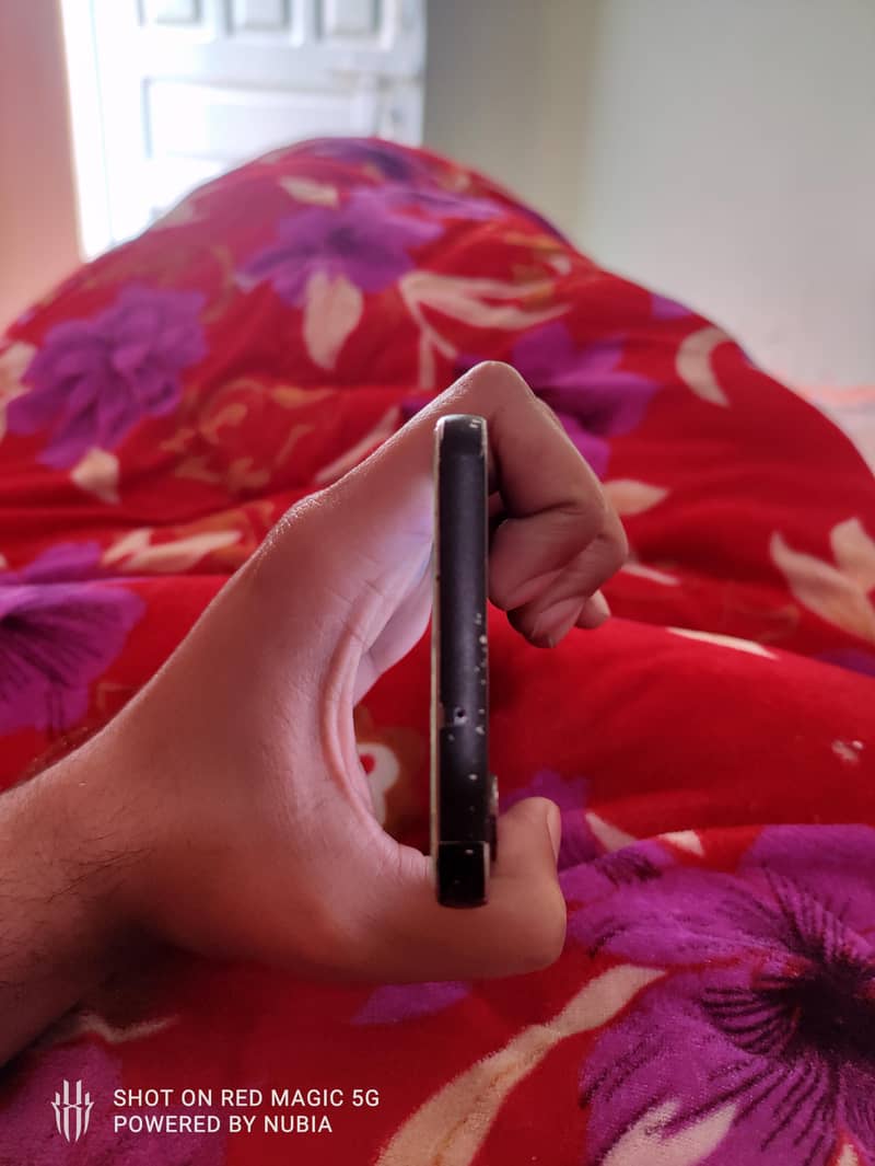 Samsung Mobile S23 Plus 3