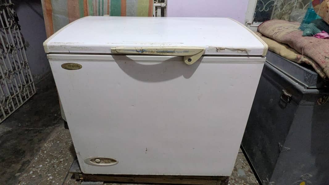 waves deep freezer 3