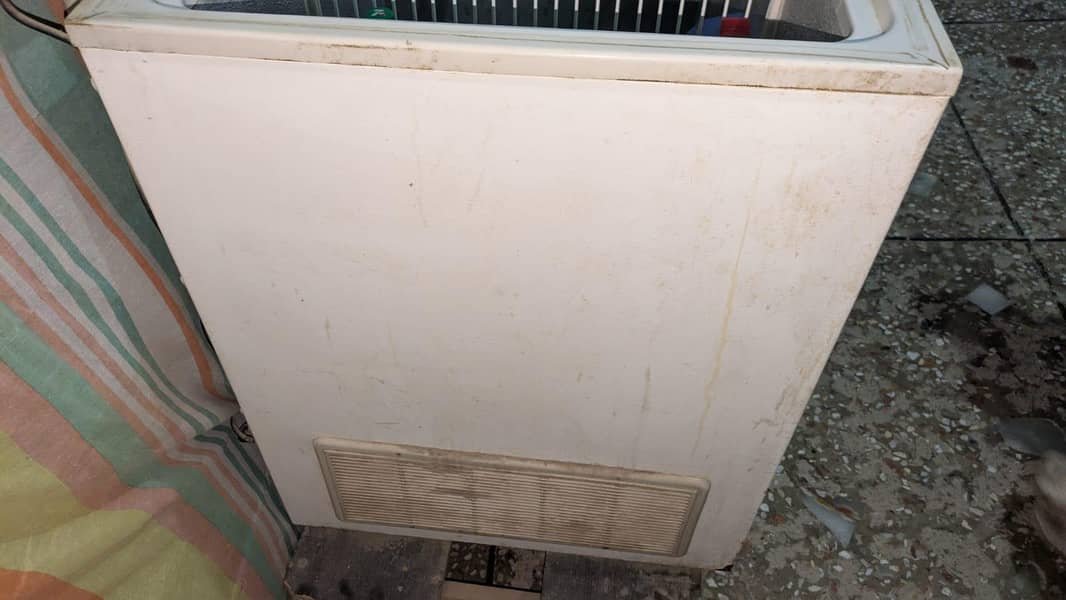 waves deep freezer 4