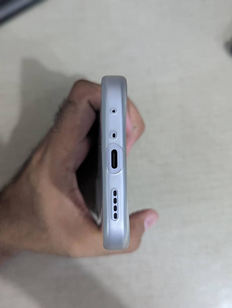 Realme C 100 1