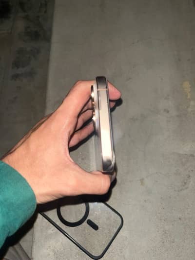 Apple iPhone 16 Pro Max jv
