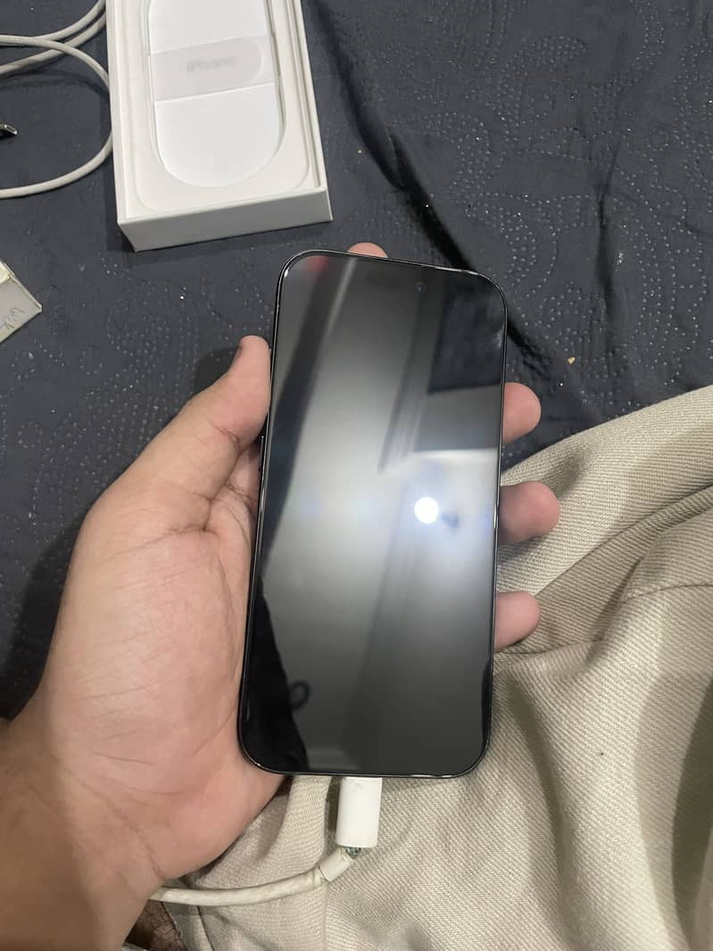 iPhone 16 Pro jv 5