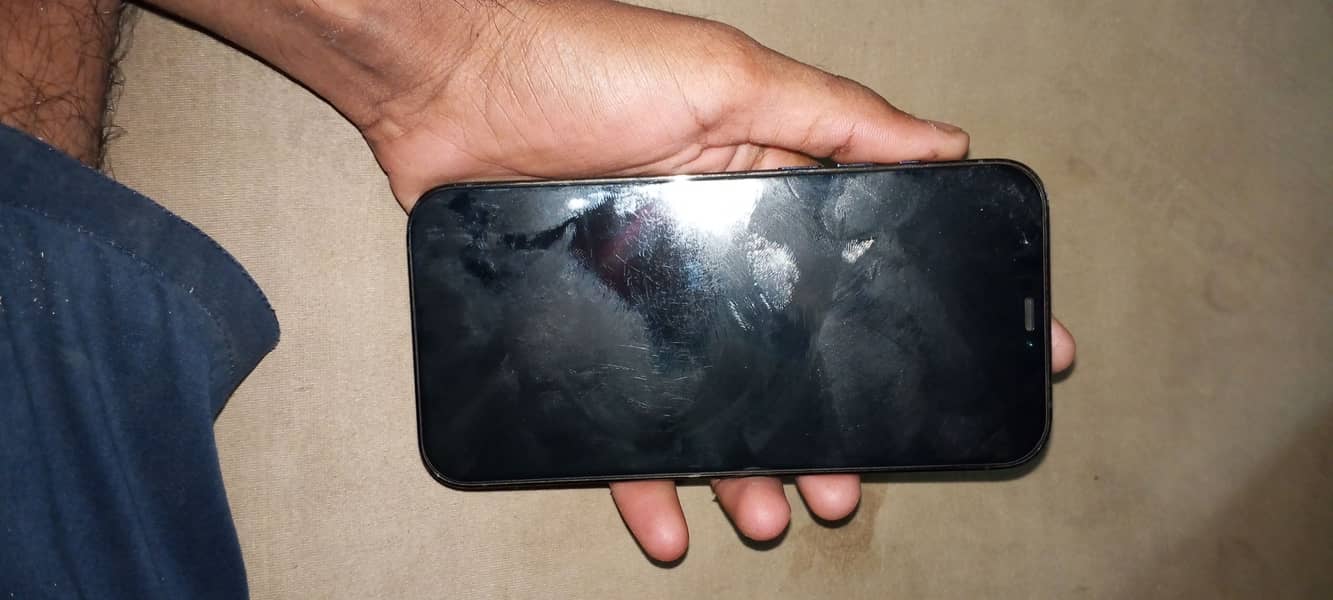 Apple iPhone 12 Pro Max 4
