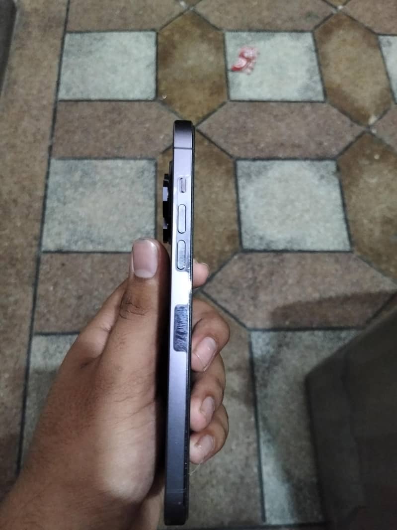 Apple iPhone 14 Pro Max 2
