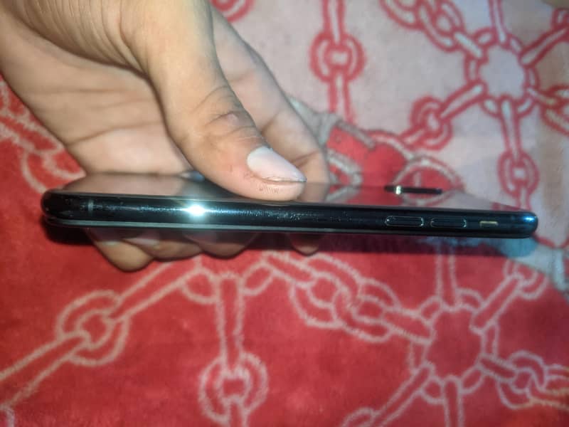 Apple iPhone X 3