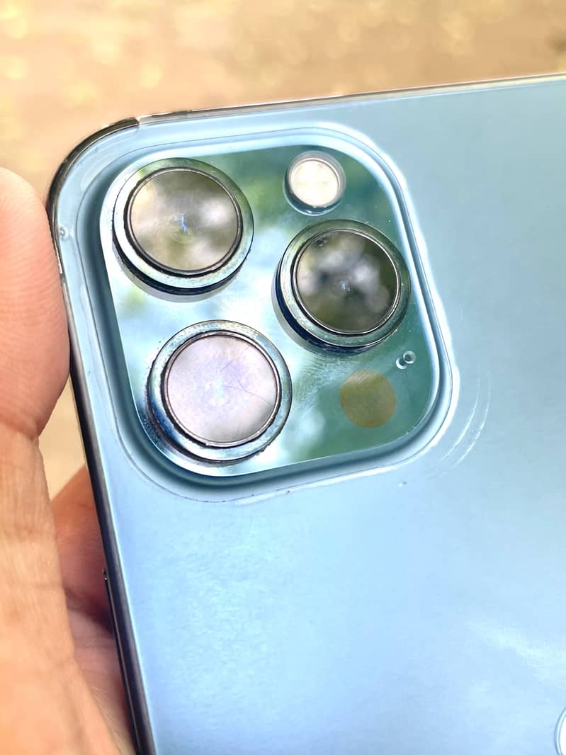 Apple iPhone 12 Pro Max 4