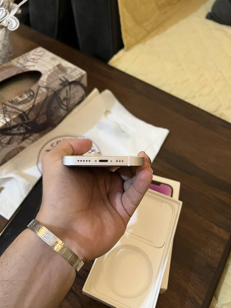 Apple iPhone 14 jv 4