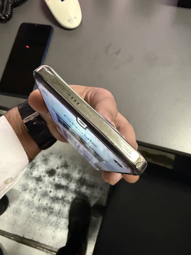 Tecno SPARK 30 Pro 2