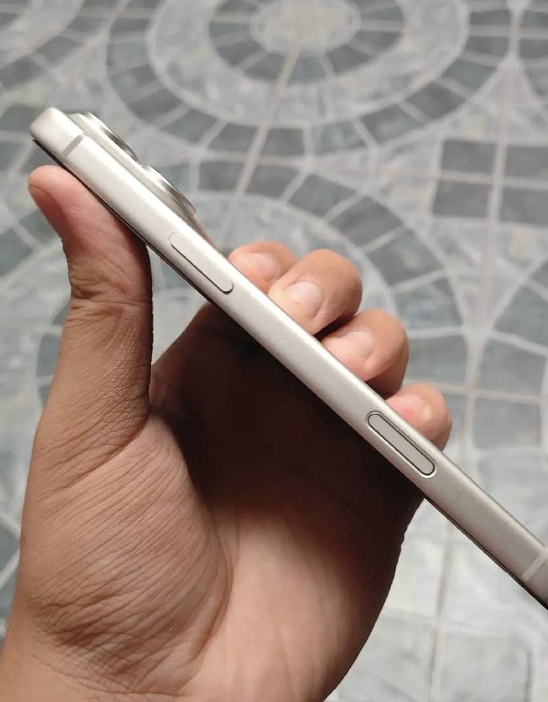 Apple iPhone 17 Pro Max 3