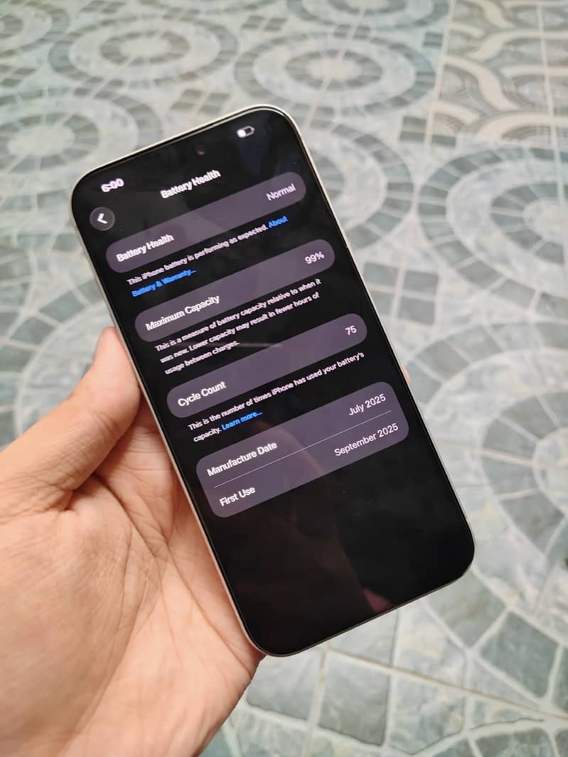 Apple iPhone 17 Pro Max 4