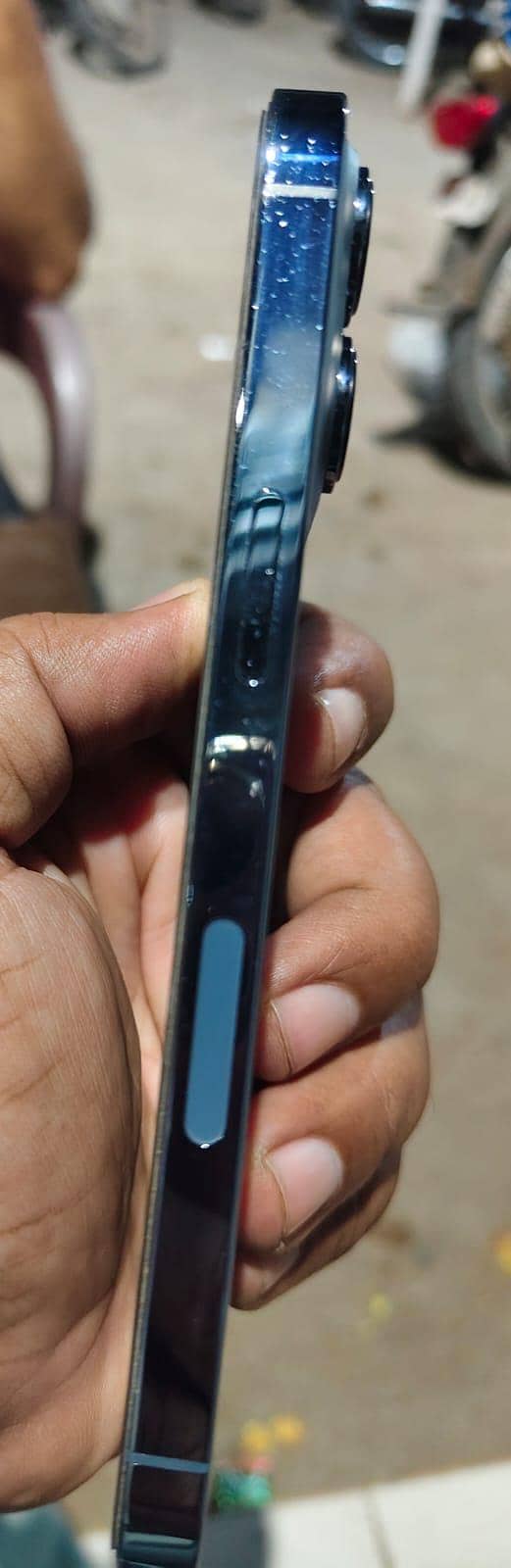 Apple iPhone 13 Pro 0