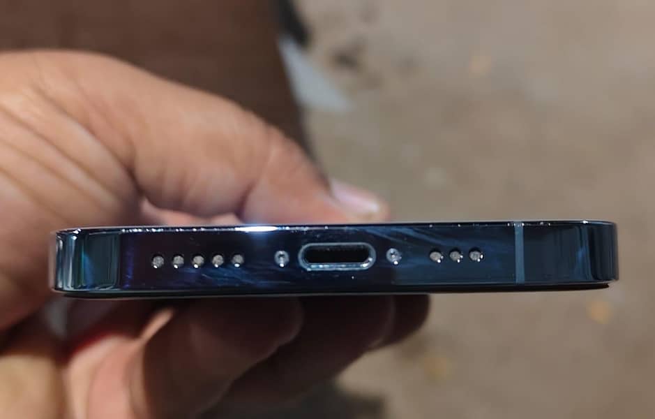 Apple iPhone 13 Pro 2