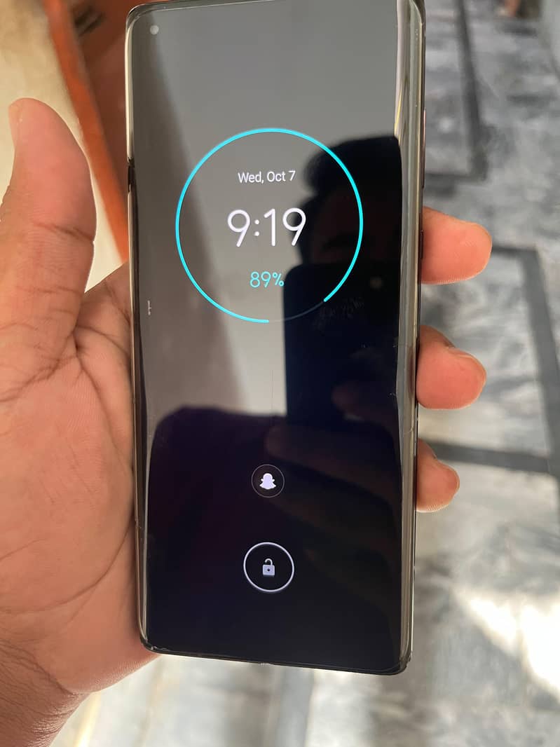 Motorola Edge Plus 1