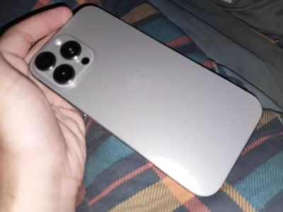 Apple iPhone 16 Pro Max