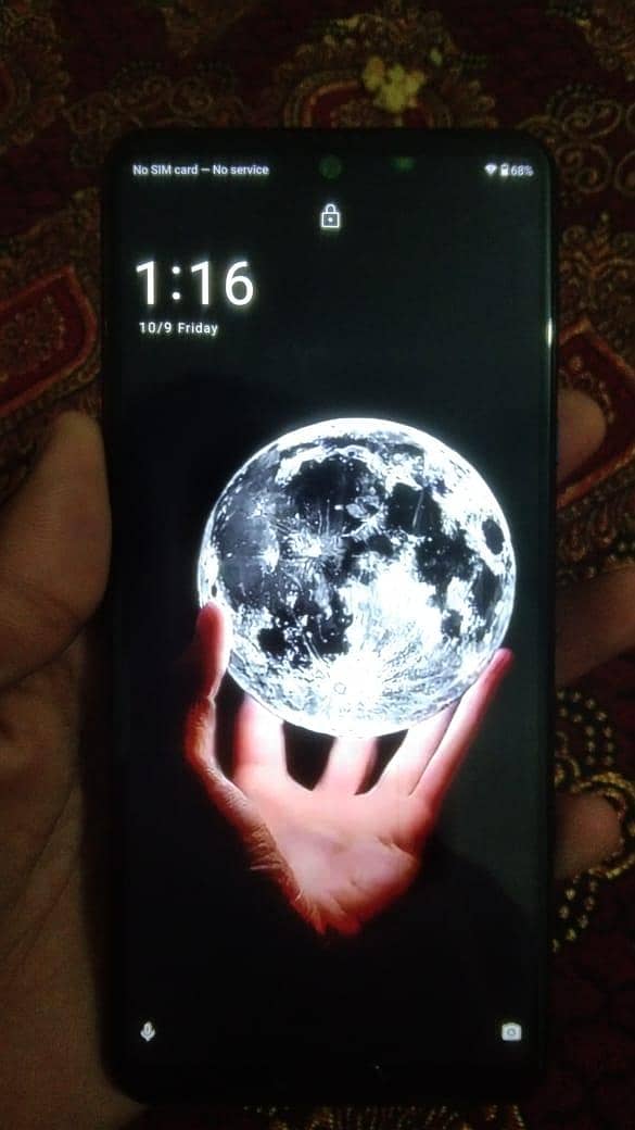 Sharp Aquos R5G 1
