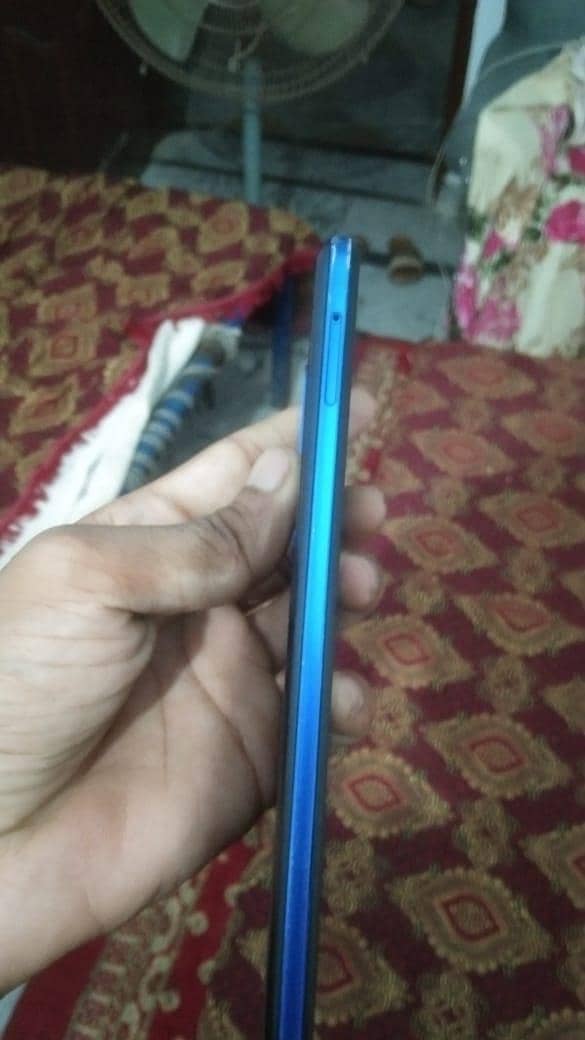 Sharp Aquos R5G 2