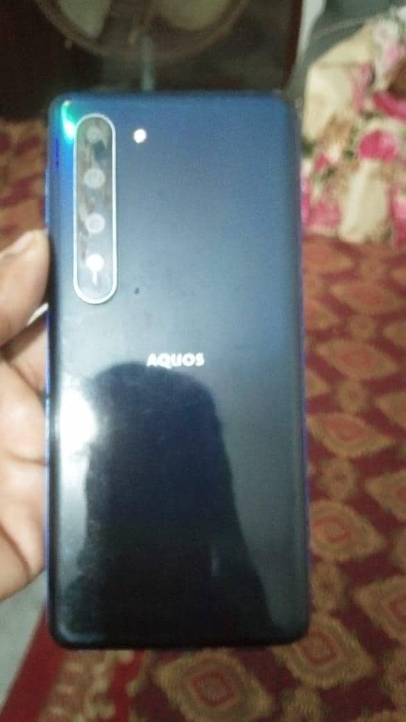 Sharp Aquos R5G 3