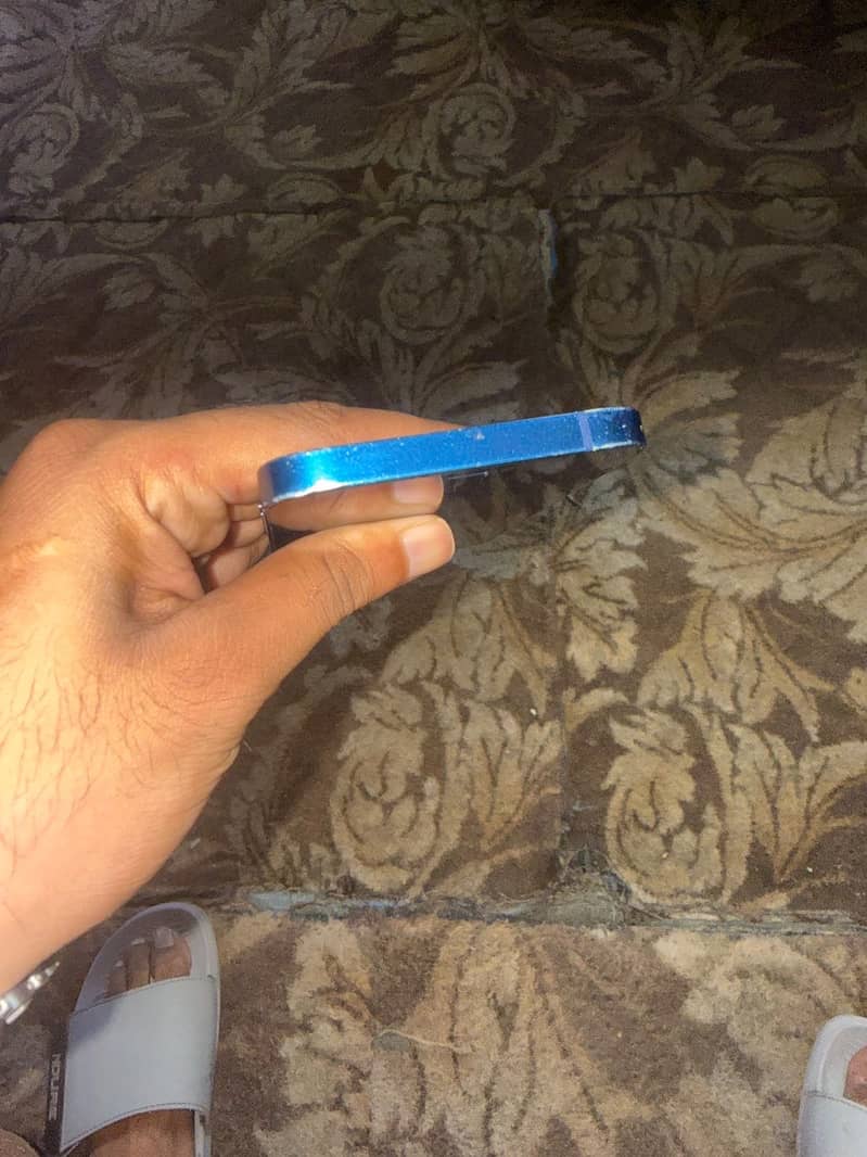 Apple iPhone 12 2