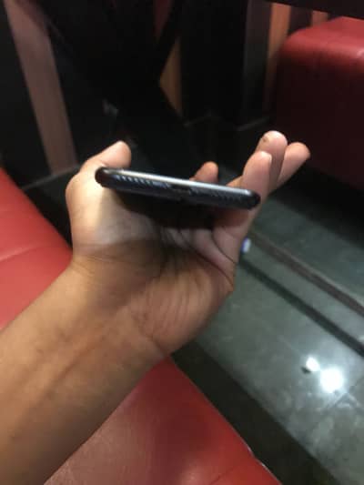 Apple iPhone SE