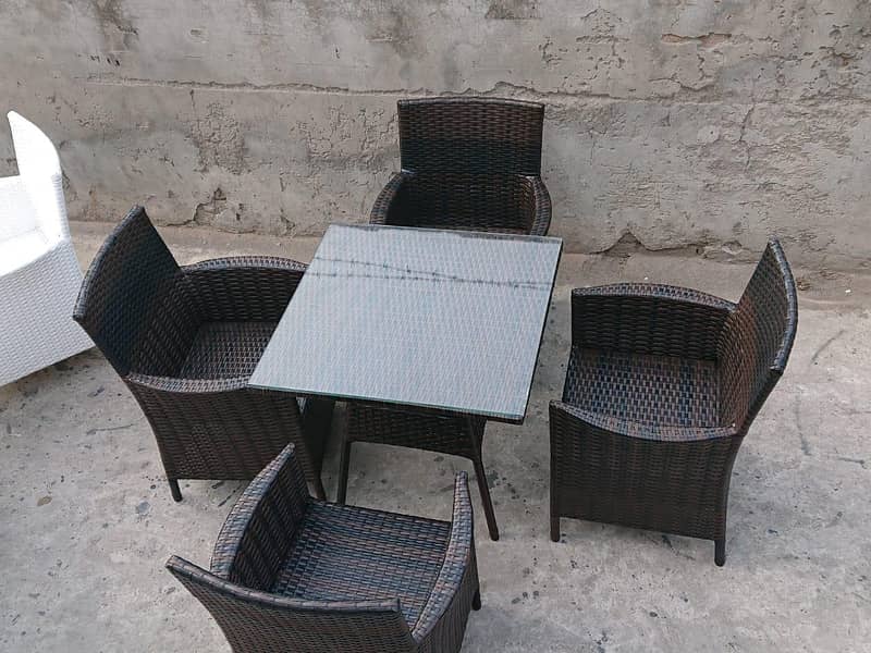 Outdoor Dining Set 0