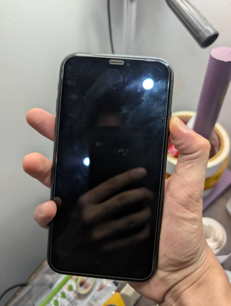Apple iPhone 11 4
