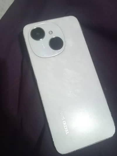 Tecno Spark Go 1