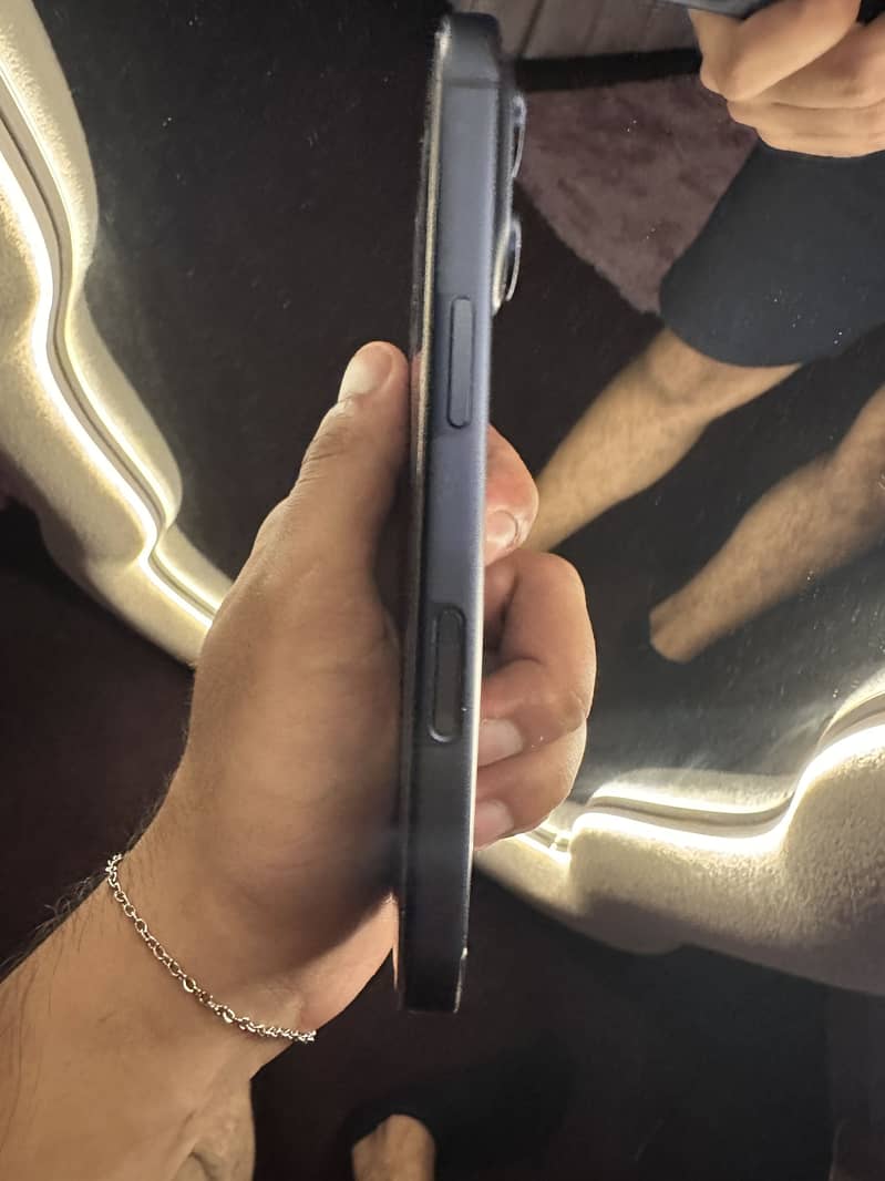 Apple iPhone 17 Pro 4