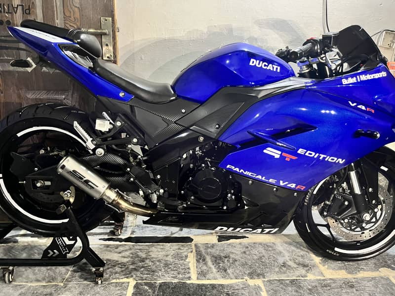 Ducati V4R 0