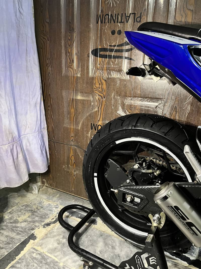 Ducati V4R 7