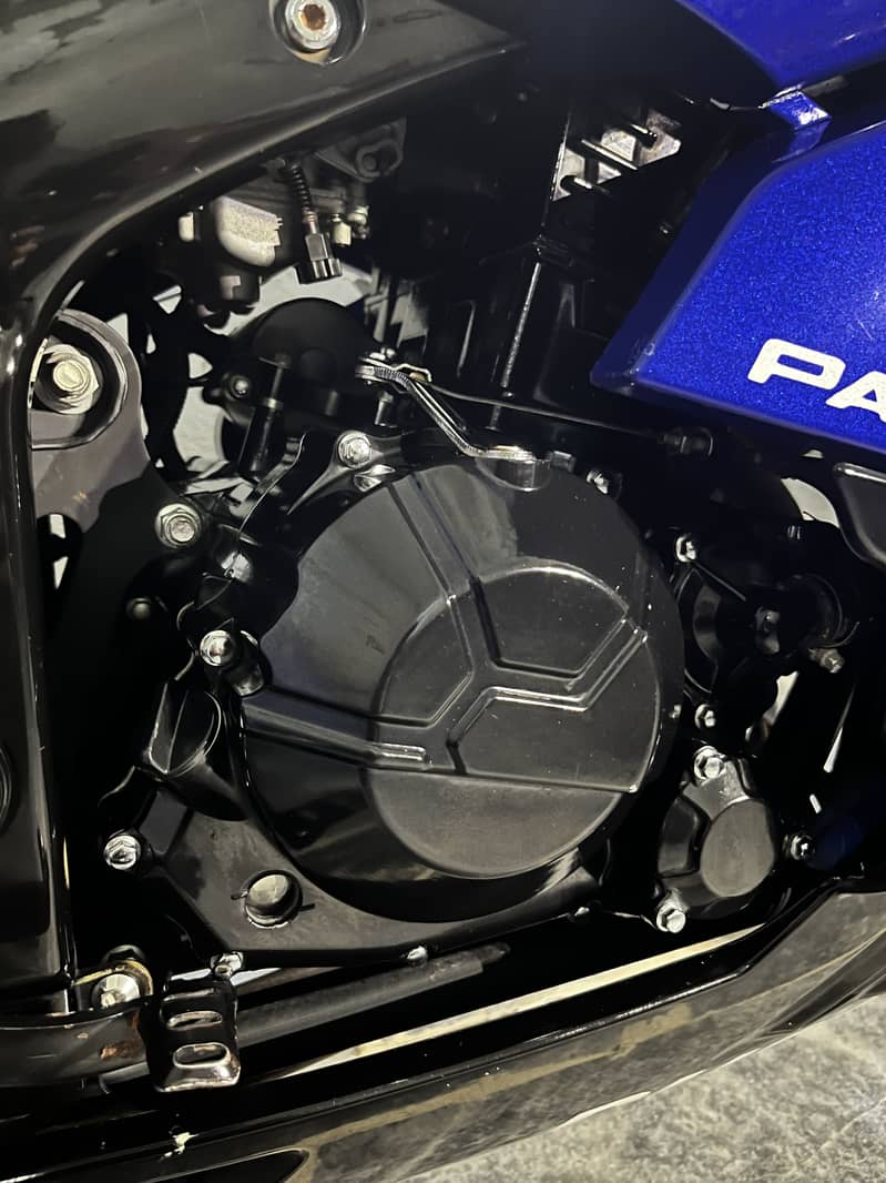 Ducati V4R 13