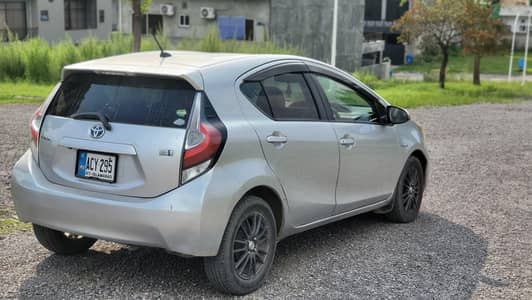 Toyota Aqua 2013