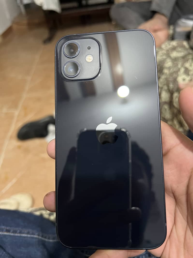 Apple iPhone 12 3