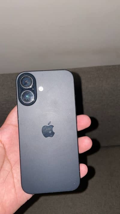 Apple iPhone 16