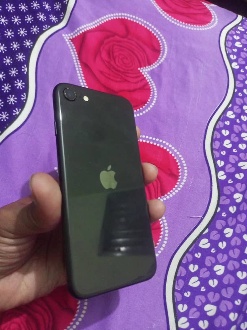 Apple iPhone SE 3