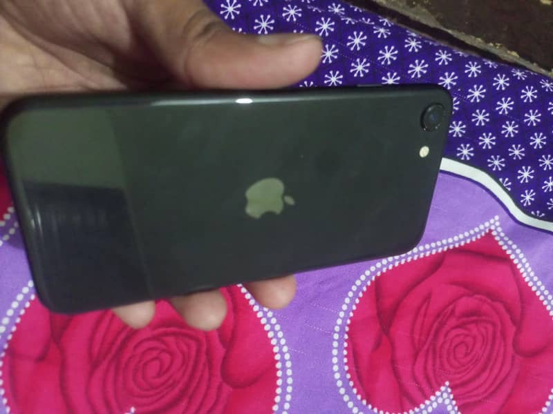 Apple iPhone SE 4